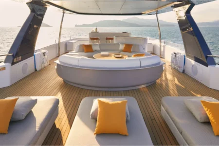 Azimut Yachts Grande TRIDECK - Navis Marine