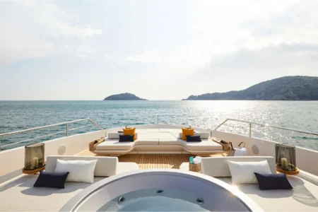 Azimut Yachts Grande TRIDECK - Navis Marine