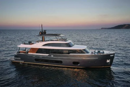 Azimut Yachts Magellano 25M - Navis Marine
