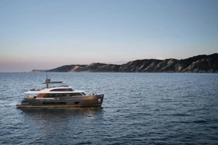 Azimut Yachts Magellano 25M - Navis Marine