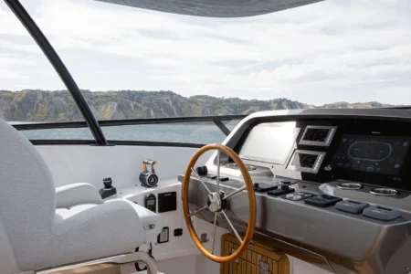 Azimut Yachts Magellano 25M - Navis Marine