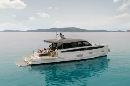 Azimut Yachts Seadeck 6 - Navis Marine