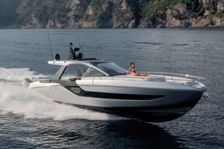 Azimut Yachts Verve 48 - Navis Marine
