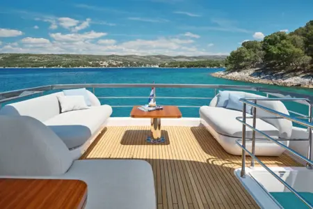 Charter-Azimut-68 - Navis Marine