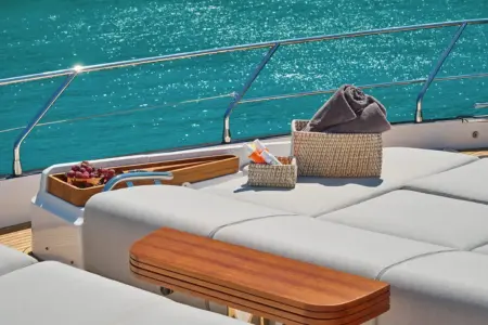 Charter-Azimut-68 - Navis Marine
