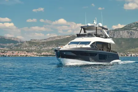 Charter-Azimut-68 - Navis Marine