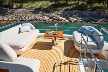 Charter-Azimut-68 - Navis Marine