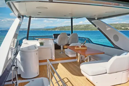 Charter-Azimut-68 - Navis Marine