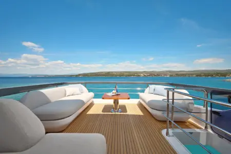 Charter-Azimut-68 - Navis Marine