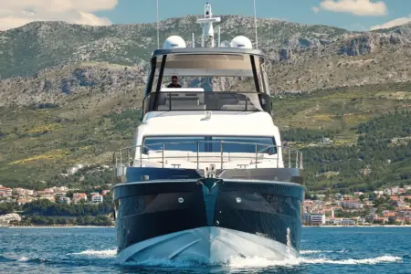 Charter-Azimut-68 - Navis Marine