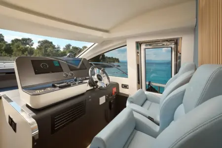 Charter-Azimut-68 - Navis Marine
