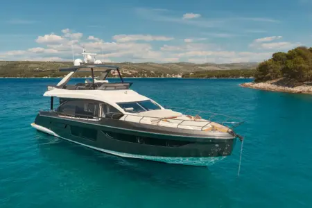 Charter-Azimut-68 - Navis Marine