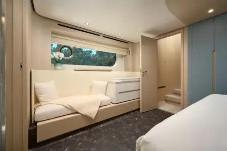 Charter-Azimut-68 - Navis Marine