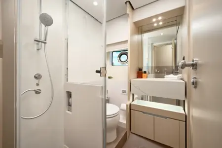 Charter-Azimut-68 - Navis Marine