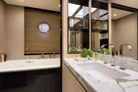 Azimut Yachts Fly 83 - Navis Marine