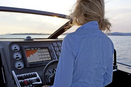 Windy SR52 Blackbird - Navis Marine