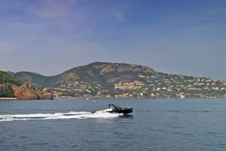 Windy SR52 Blackbird - Navis Marine