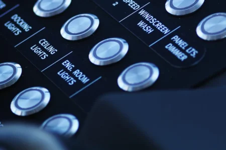 Windy SR52 Blackbird - Navis Marine