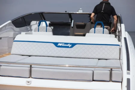 Windy W29 Huracan - Navis Marine