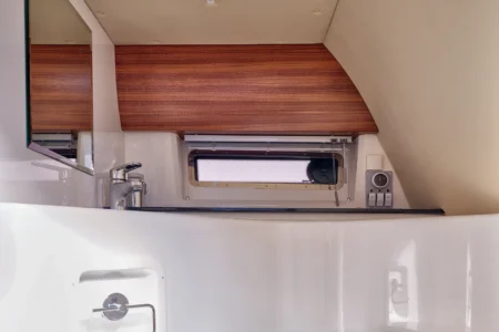 Windy W32 Grand Zonda RS - Navis Marine