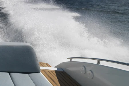 Windy W32 Grand Zonda - Navis Marine