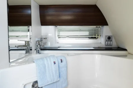 Windy W32 Grand Zonda - Navis Marine