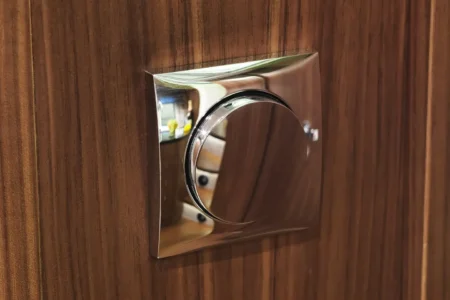 Windy W32 Grand Zonda - Navis Marine