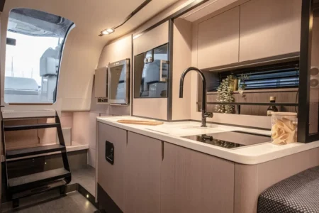 Windy W40 Camira RS - Navis Marine