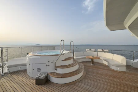 Available now Benetti 2014 Benetti Freeday 132 - Navis Marine