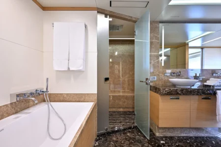 Available now Benetti 2014 Benetti Freeday 132 - Navis Marine