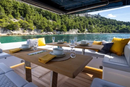 Solaris Power 2025 Solaris Power 60 Open -Navis Marine