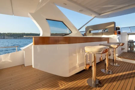 Azimut Yachts 35M IRYNA - Navis Marine