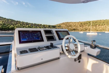 Azimut Yachts Grande 27 Metri - Navis Marine