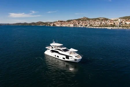 Azimut Yachts Grande 27 Metri - Navis Marine