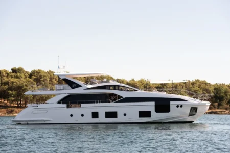 Azimut Yachts Grande 27 Metri - Navis Marine