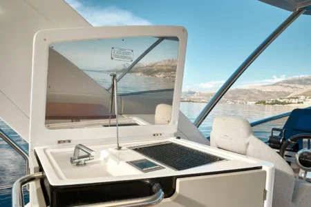 Azimut Yachts 55 Flybridge - Navis Marine