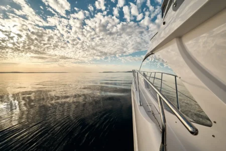 Azimut Yachts 55 Flybridge - Navis Marine