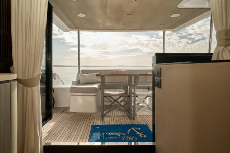 Azimut Yachts 55 Flybridge - Navis Marine