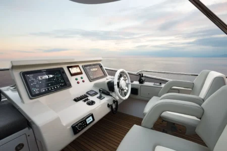 Azimut Yachts 66 Flybridge Tamara II - Navis Marine
