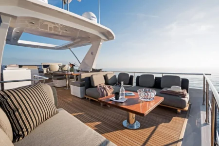 Azimut Yachts 66 Flybridge Tamara II - Navis Marine