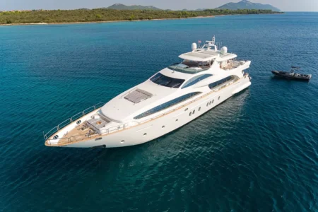 Azimut Yachts Grande 116 Artemy - Navis Marine