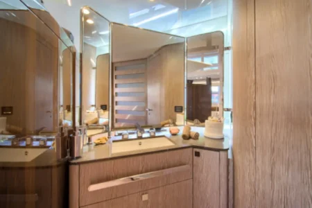 Azimut Yachts S7 Mudita - Navis Marine