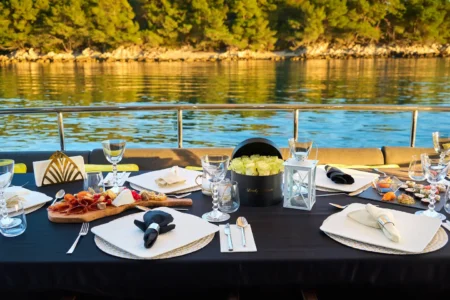 Benetti Yachts Delfino 93 Ocean Drive - Navis Marine