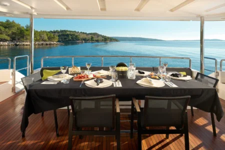 Benetti Yachts Delfino 93 Ocean Drive - Navis Marine