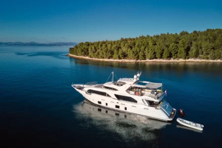 Benetti Yachts Delfino 93 Ocean Drive - Navis Marine