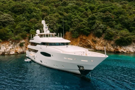 Factoria Naval De Marin Yachts Tirea - Navi Marine