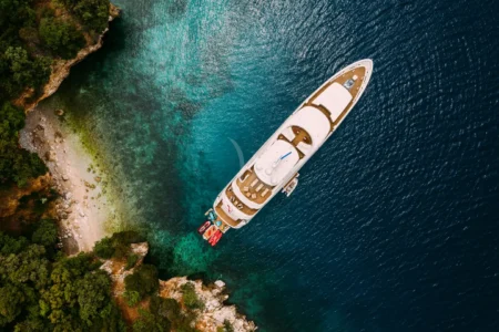 Factoria Naval De Marin Yachts Tirea - Navi Marine