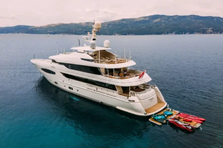 Factoria Naval De Marin Yachts Tirea - Navi Marine