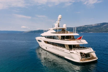 Factoria Naval De Marin Yachts Tirea - Navi Marine