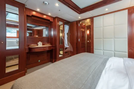 Factoria Naval De Marin Yachts Tirea - Navi Marine